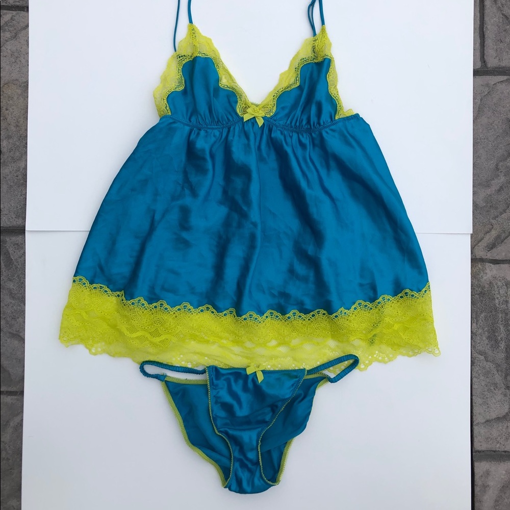 VICTORIA'S SECRET Large Lingerie set